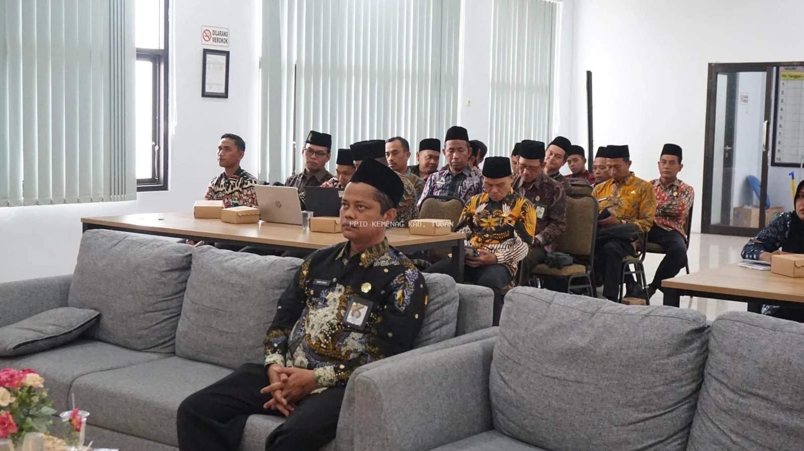ASN Kemenag Tuban Ikuti Pelatihan Public Speaking Petugas PTSP Secara Daring